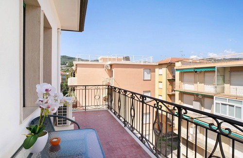 Diano Marina Apartment | Studio apartment "Holiday Sea" with Terrace & A/C