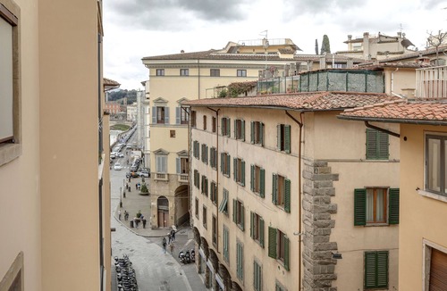 San Niccolo Apartment | Studio apartment with a Balcony next to the PONTE VECCHIO