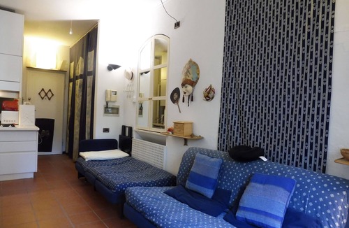 Santa Maria in Stelle Apartment | STUDIO APARTMENT WITH SMALL GARDEN
