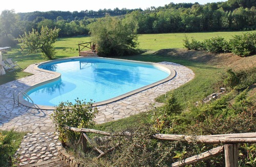 Terranuova Bracciolini Villa | Stunning private villa for 22 guests with private pool, WIFI, TV, patio and pets allowed