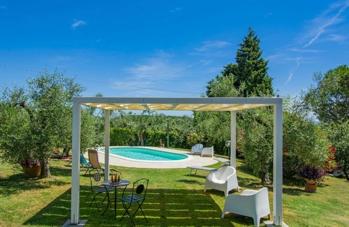 Capraia e Limite Villa | Stunning private villa for 8 people with private pool, WIFI, TV, patio and panoramic view