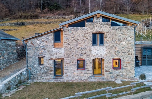 Buglio in Monte House | Stunning private villa for 5 people with WIFI, TV, terrace and pets allowed
