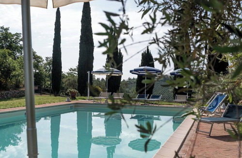 San Gimignano Villa | Stunning private villa for 18 people with private pool, WIFI, TV, pets allowed and panoramic view