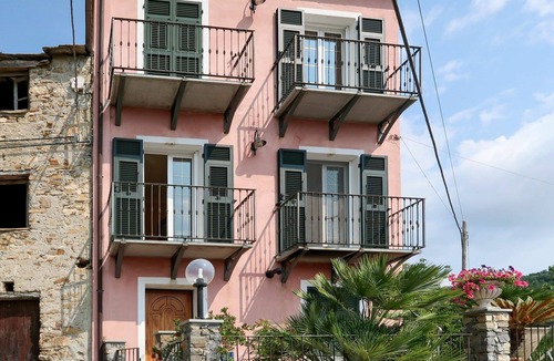 Caravonica House | Stunning private villa for 4 guests with WIFI, TV, terrace and panoramic view
