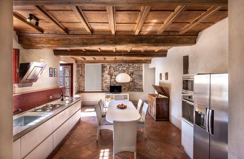 Villabuona Villa | Stunning private villa with private pool, WIFI, TV, patio and panoramic view, close to Lucca