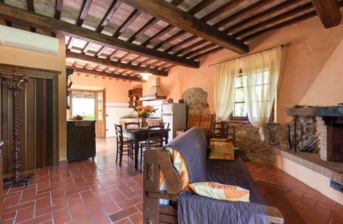 Cinigiano House | Stunning private villa with WIFI, private pool, A/C, TV, patio, pets allowed and panoramic view