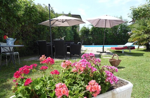 Calendasco Villa | Stunning private villa for 8 people with private pool, WIFI, veranda and pets allowed