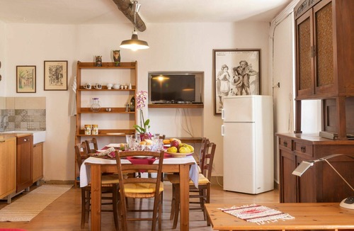 Perledo Villa | Stunning private villa for 6 people with private pool, WIFI, TV, patio and pets allowed