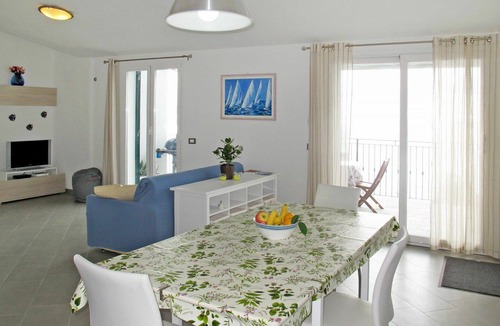 Cervo House | Stunning private villa for 6 people with WIFI, A/C, TV, patio and pets allowed