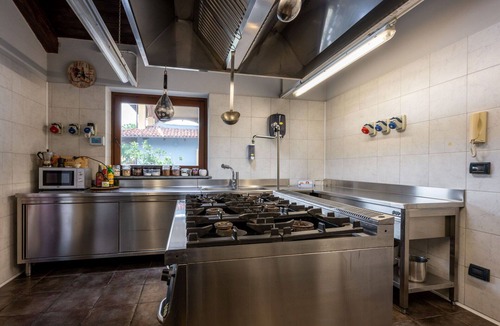 Narzole House | Stunning villa for 12 guests with pool, A/C, WIFI, TV, terrace and pets allowed