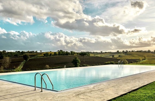 Cortona Villa | Stunning villa for 6 guests with A/C, pool, WIFI, TV and panoramic view