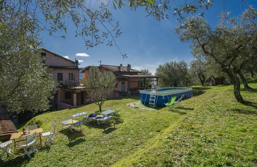 Vicopelago Villa | Stunning villa for 7 guests with WIFI, private pool, TV, terrace and pets allowed