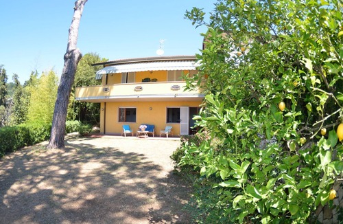 Massarosa Villa | Stunning villa with private pool, WIFI, A/C, TV, veranda and pets allowed, close to Viareggio