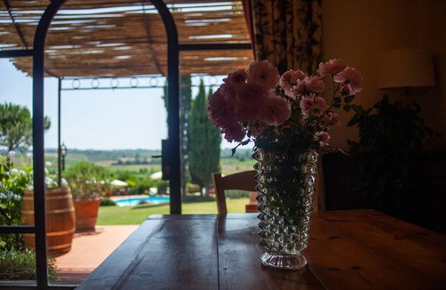Vinci House | Suggestive holiday home surrounded by the green Tuscan countryside in Vinci
