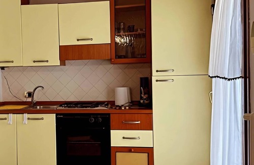Licola Apartment | Suite Ermosa: Apartment with Private Garden, Wi-Fi, and Air Conditioning