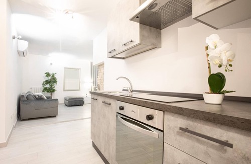 Rione V Ponte Apartment | Suite Navona With Jacuzzi