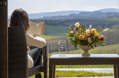 Montepulciano Villa | Suite with independent entrance, 1 large bedroom, 1 bathroom a living room w/a comfortable sofa bed.