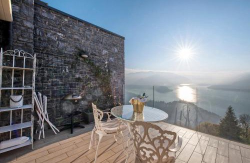 Perledo House | Summer and Winter