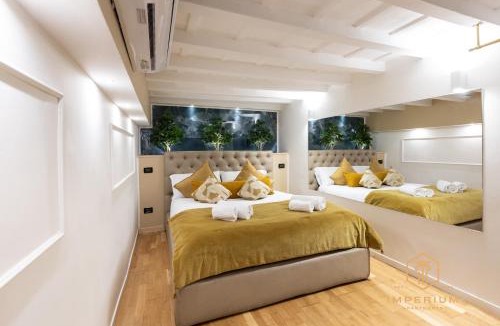 Rione V Ponte Apartment | Teatro Pace Palace - Historic Center, luxury apartment, 3 bdr, A-C