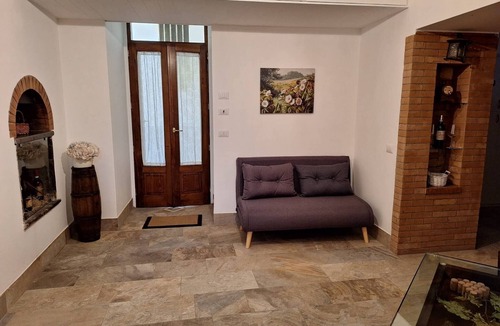 Piazza-Tralia-Pendolo Apartment | The Alba & Tramonto cellar