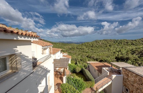 Baja Sardinia Apartment | Three-room apartment with 6 beds, about 65/70 sq m, living room with kitchenette, double or twin sofa bed, double bedroom, one twin bedroom or one bunk bed, bathroom. Apartments arranged on different levels. Spacious and elegantly furnished with fine
