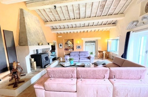 San Casciano dei Bagni Villa | TUSCAN MAGIC. EXC YOURS-POOL, GARDENS, RESTAURANT. WALK TO VILLAGE- HOT SPRINGS