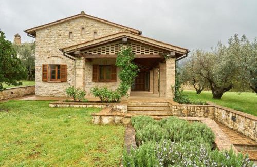 Montelovesco House | Typical Umbrian FarmHouse with Swimming Pool
