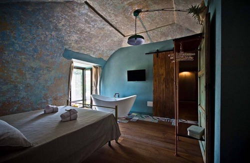 Dragonea Bed & Breakfast | Una Volta B&B – 16th Century Historic Residence