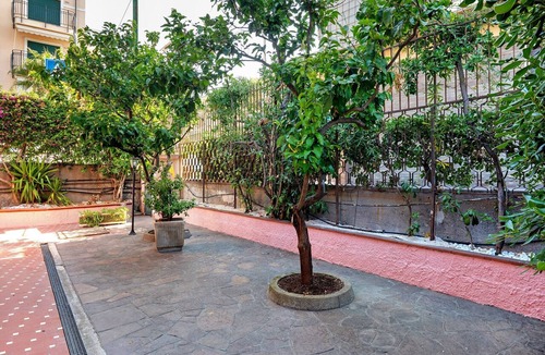 Bordighera Apartment | "Unit 3" Apartment with Shared Terrace, Wi-Fi, and Air Conditioning