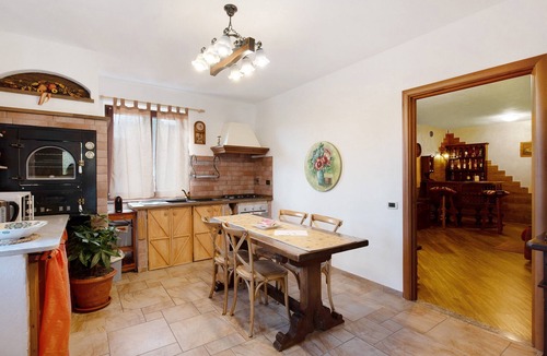 Campomorone House | Vacation Home "Baia Di Campo" with Shared Pool, Private Garden, and Wi-Fi