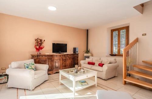 Serravalle Pistoiese House | Villa Adora Holiday Home