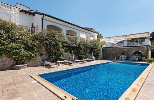Andora Apartment | Villa Antonia Exclusive Apartment in Villa with Pool and Tennis Court