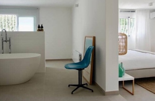 Biot Villa | Villa Biot Summary: E