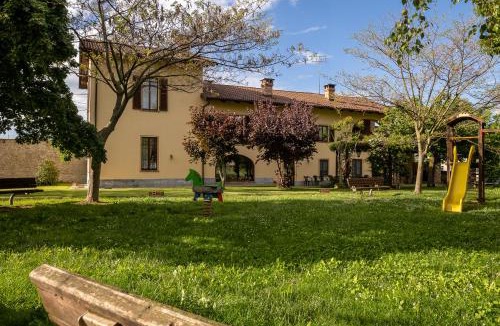 Riforano House | VILLA BOTTERA - Jacuzzi & Private Garden