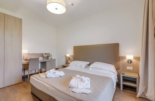 Castelletto d'Orba Hotel | Villa Carolina Golf View 15, Castelletto d’Orba, Italy