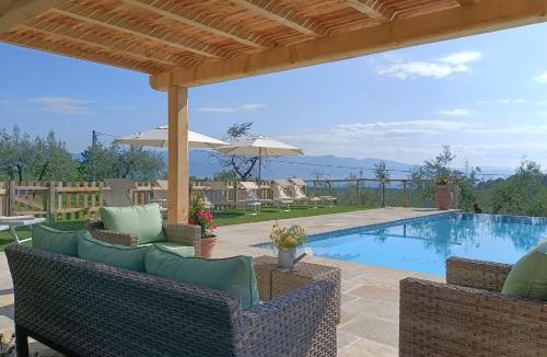 Montegonzi Villa | Villa Claudia