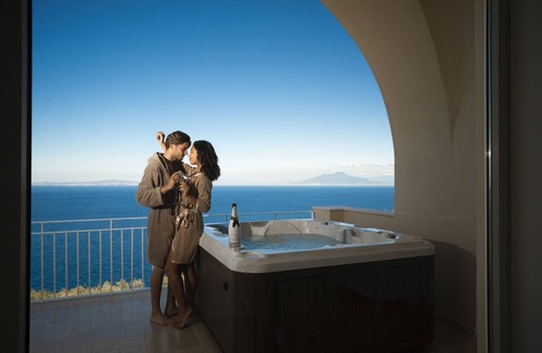 Anacapri Apartment | Villa DAlessandro Tatiana private apartment and private hot jacuzzi
