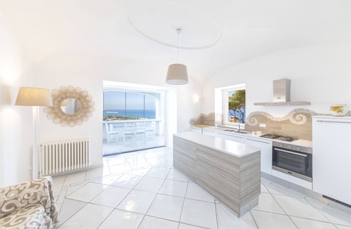 Forio Villa | Villa dei Lecci Bianca - Private infinity pool villa on the sea