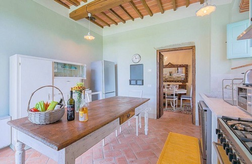 Montecchio Villa | Villa Evarne: An elegant and welcoming two-story villa surrounded by the greenery, with Free WI-FI.