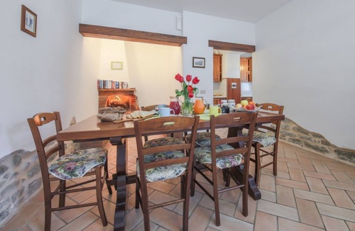 Lisciano Niccone Villa | Villa Fornace by MMega