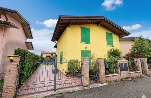Rivoltella Villa | Villa Garda Harmonia - pool, garden - lake by feet