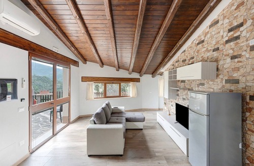 Stella Cilento Villa | Villa 'Ginestra Con Jacuzzi' with Mountain View, Wi-Fi and Air Conditioning