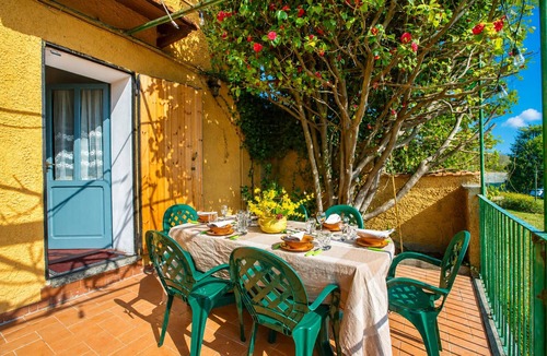 Pisano Villa | Villa I Tre Archi for 6 with Private Garden, Pisano, Italy