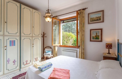 Colle di Val d'Elsa Villa | Villa in Colle Di Val D'elsa with 3 bedrooms sleeps 6