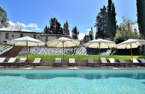 Barberino Val d'Elsa Villa | Villa in Linari with 6 bedrooms sleeps 14