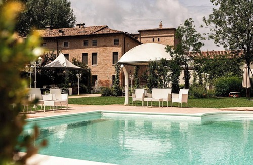 Mirandola Villa | Villa in San Giacomo Roncole with 12 bedrooms sleeps 30