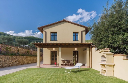 Vicopisano Villa | Villa/Independent home in Vicopisano with 3 bedrooms sleeps 7