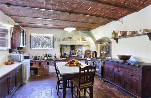 Lucca Villa | Villa in San Concordio Di Moriano with 10 bedrooms sleeps 20