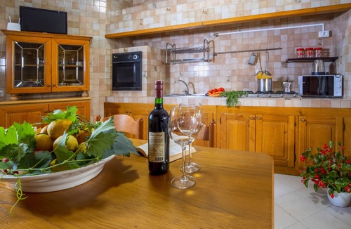Sorrento Villa | VILLA LA NATURA x6 WITH GARDEN AND FREE PRIVATE PARKING