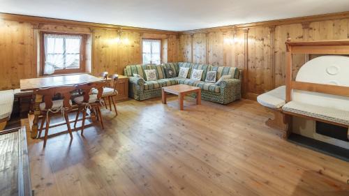 Cortina d'Ampezzo Apartment | Villa Lacedel - Gruppo Stay